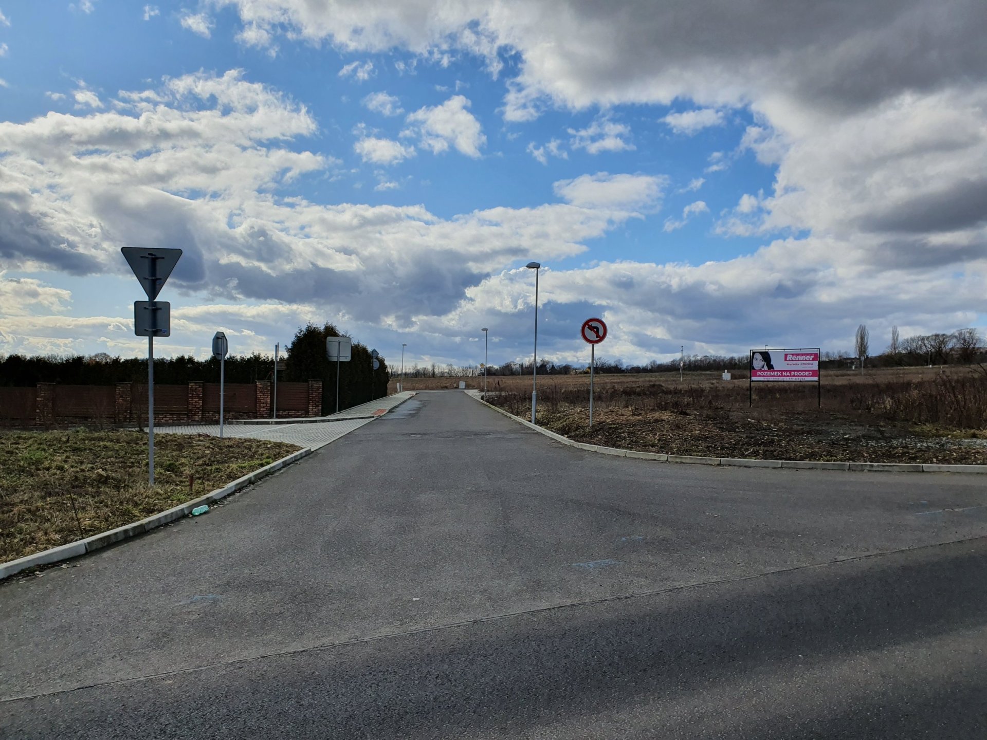 Pozemky Přestanov – foto 1